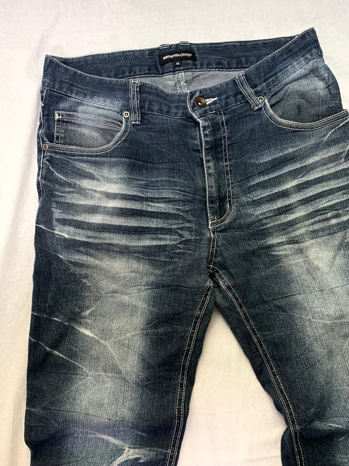 Semantic Design crack washed curved deni 상품이미지2