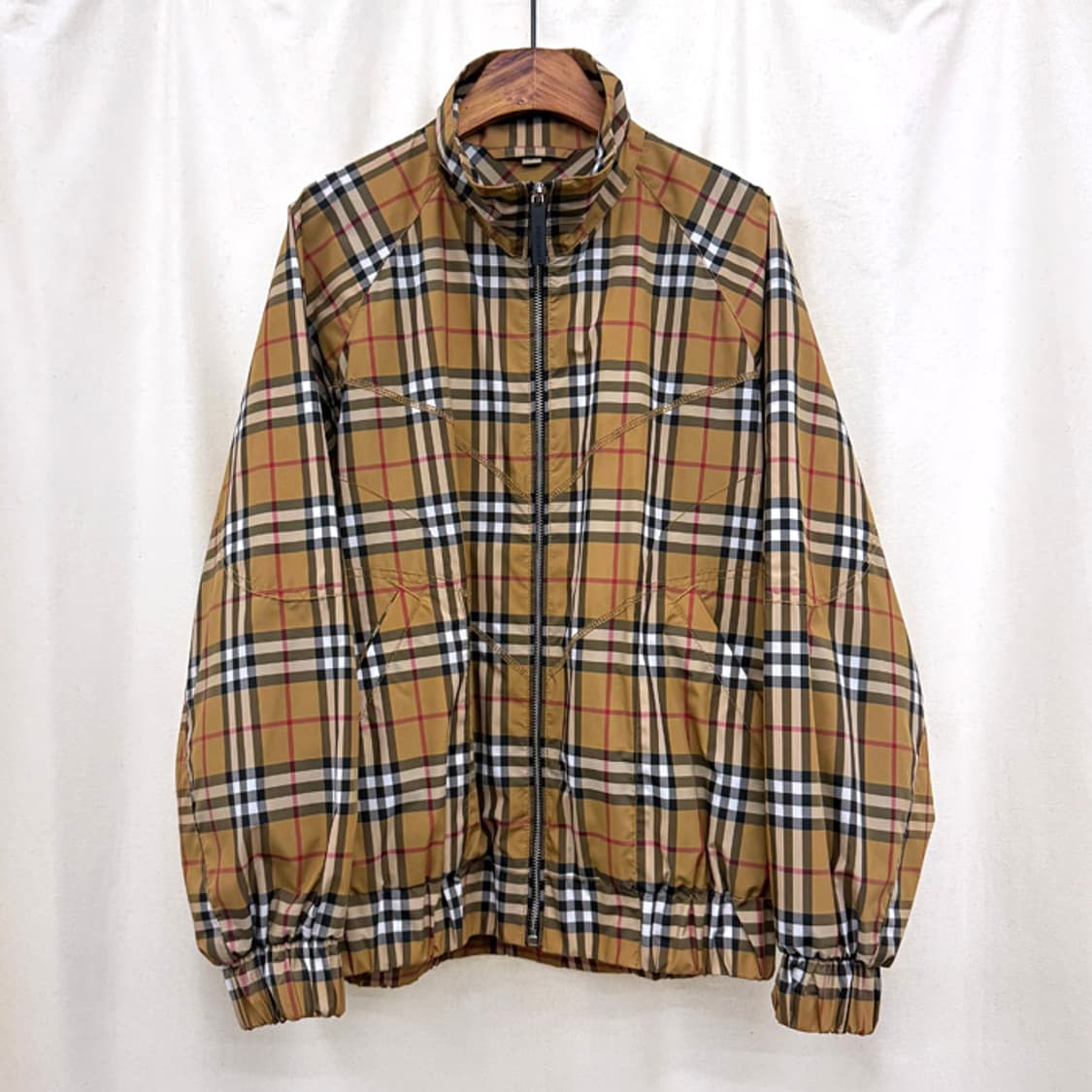 버버리 톱스티치 바람막이 자켓 상품이미지1