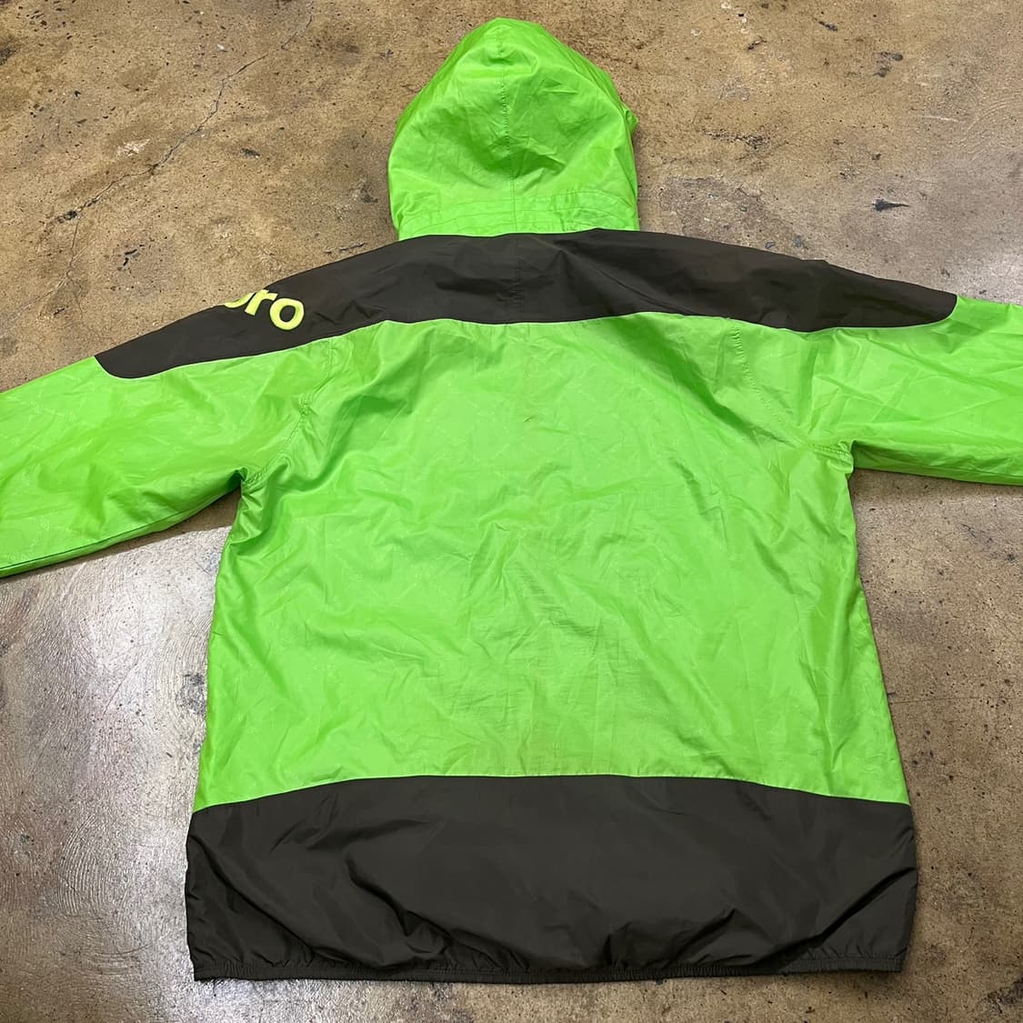 [정품] 엄브로 형광 바람막이 후드 집업 b16 상품이미지4