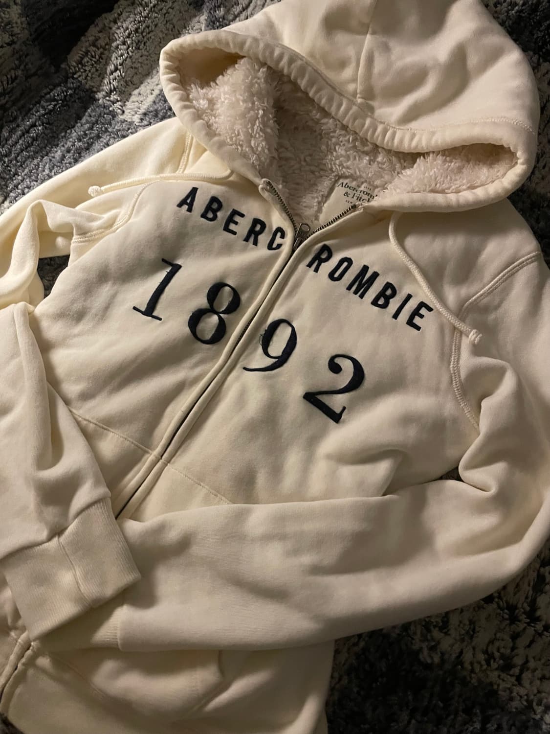 아베크롬비 퍼 후드집업 아이보리 상품이미지1