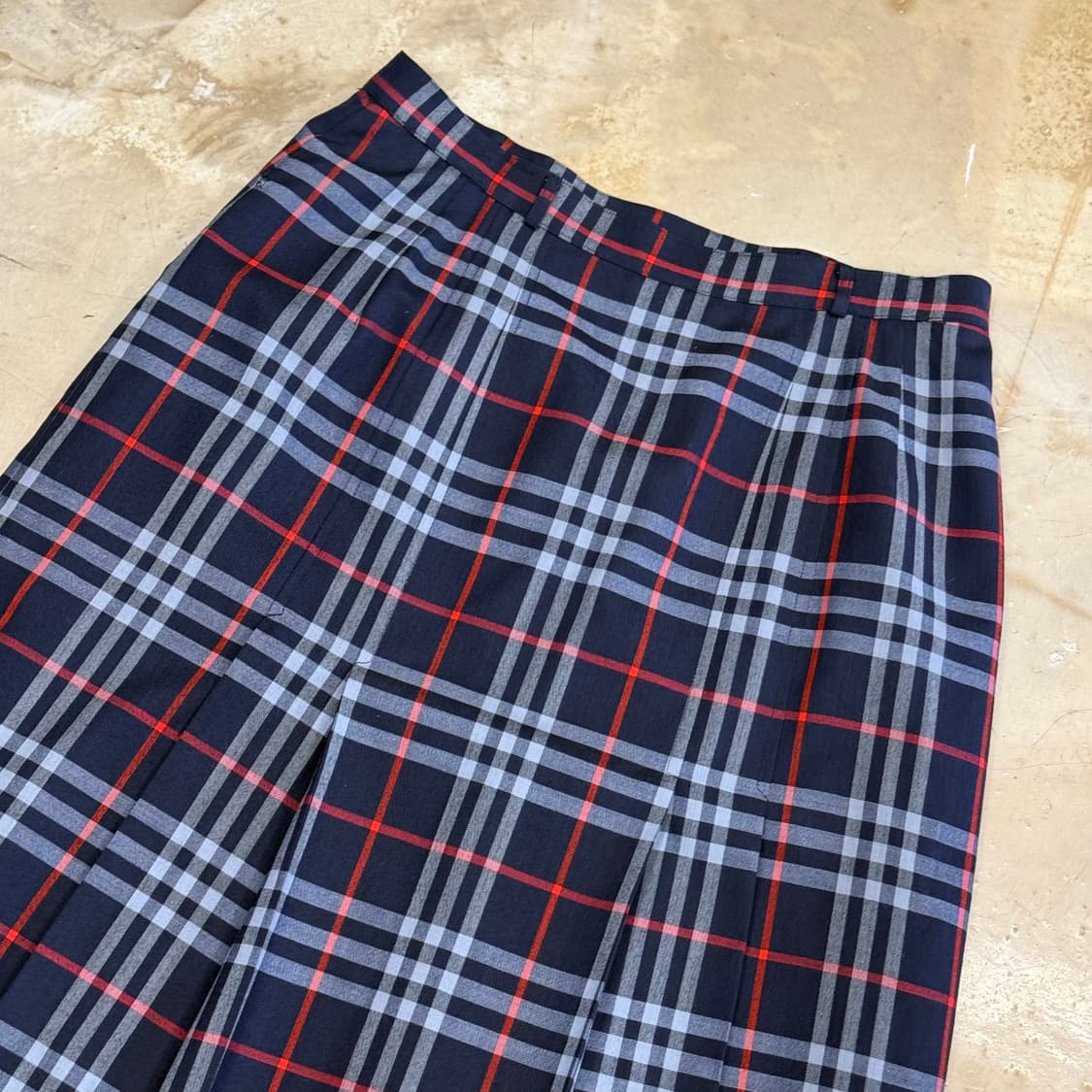 버버리 네이비 노바체크 롱 스커트 상품이미지1