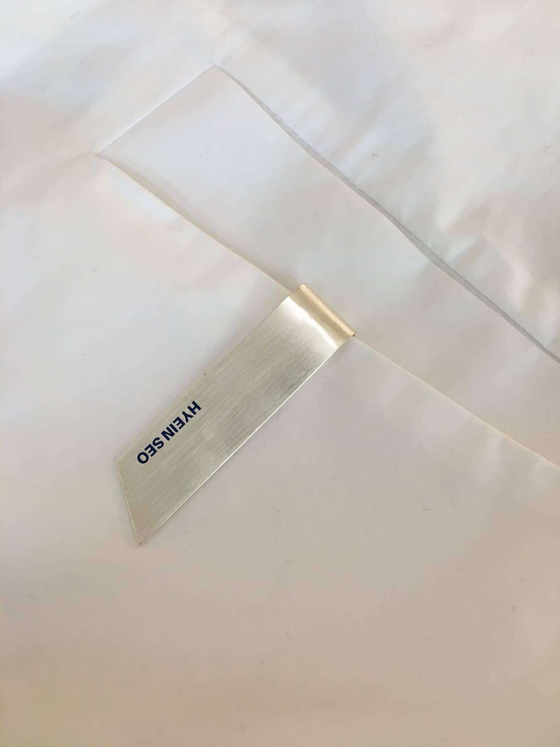 혜인서 화이트 핀 슬림셔츠 상품이미지2