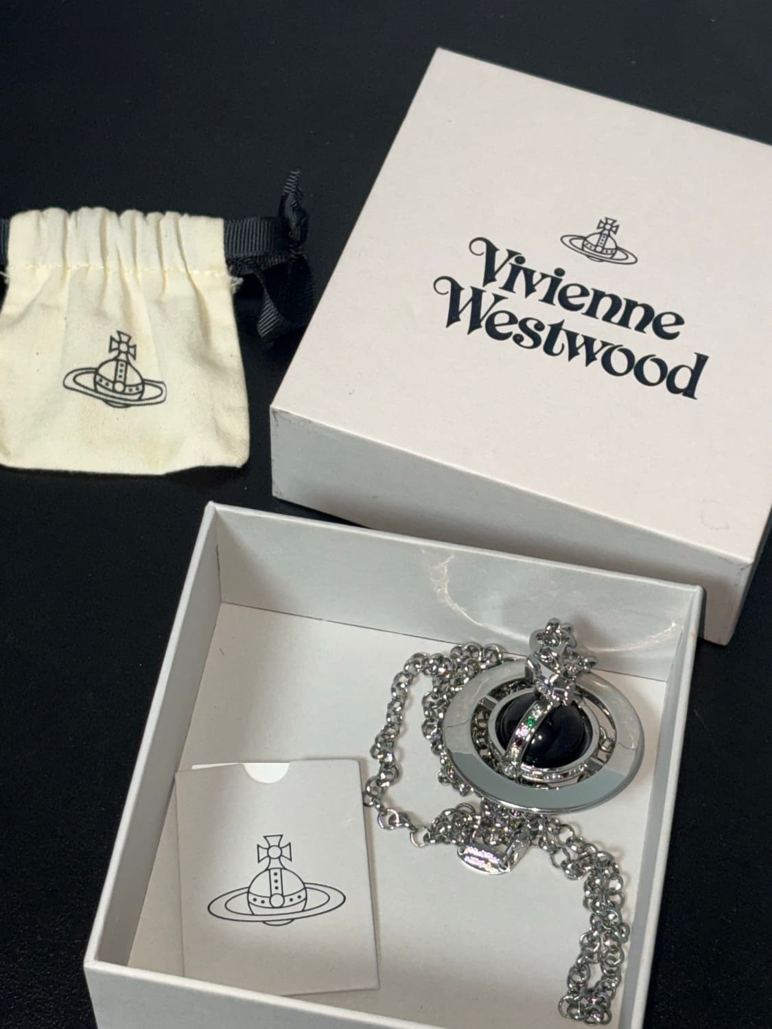 비비안웨스트우드 빅orb 팬던트 목걸이 블랙색상 풀박 상품이미지5