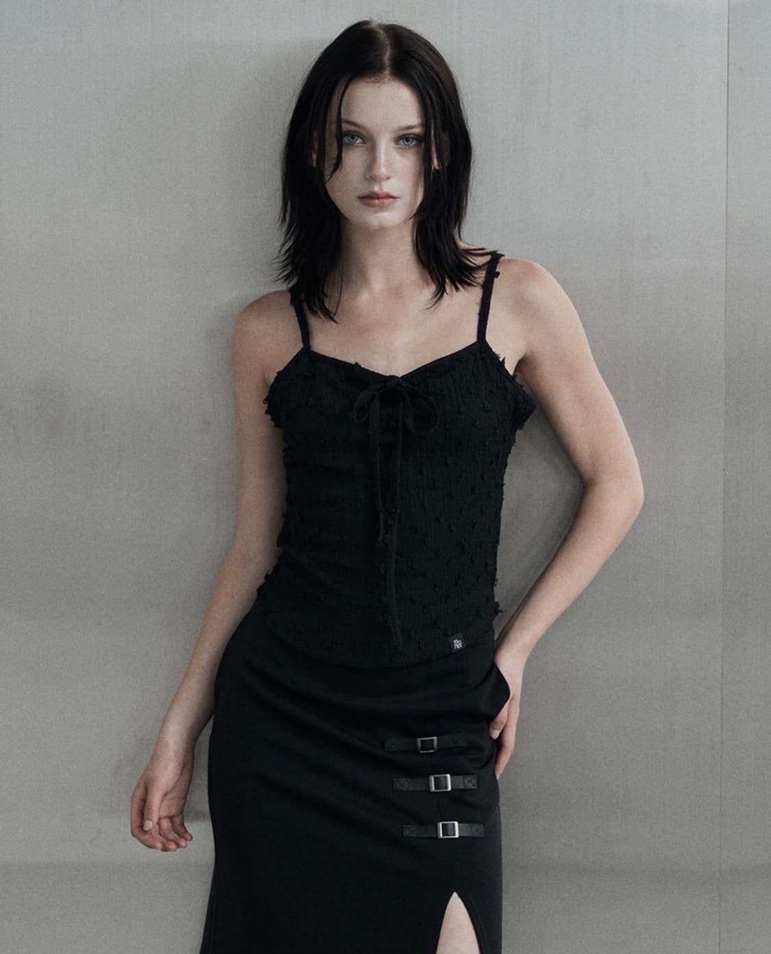 므넴 자체제작 폼폼 슬리브리스 상품이미지1