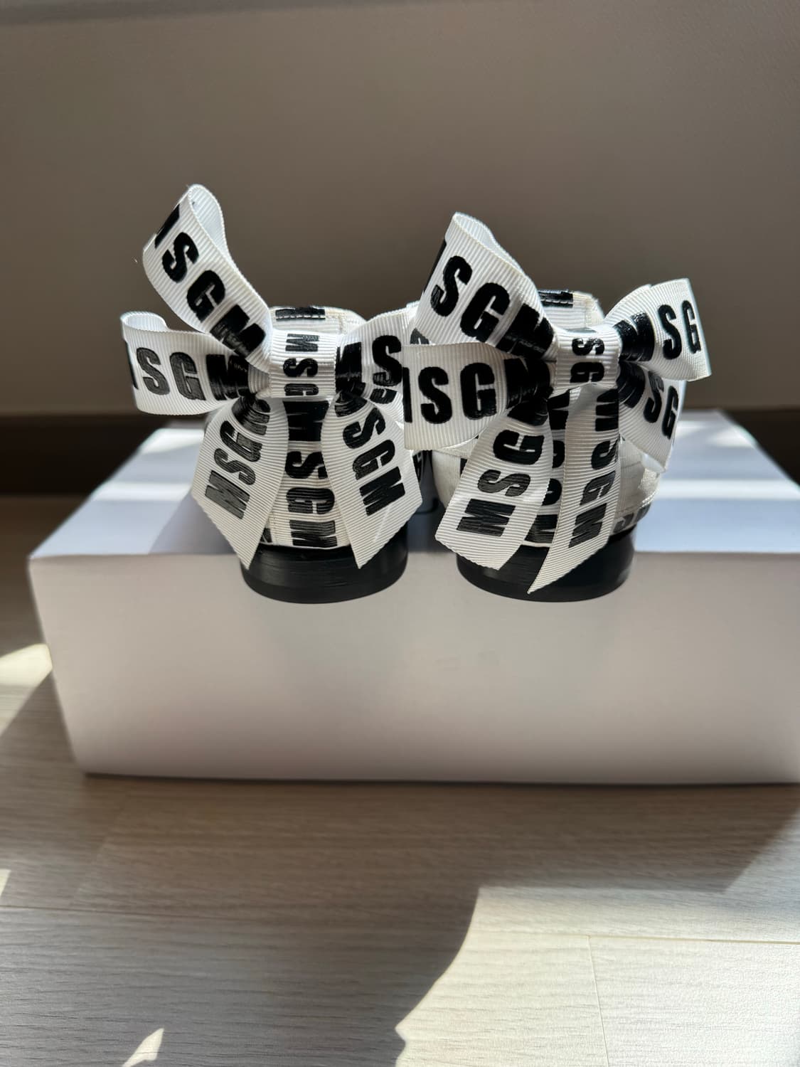 [정품] MSGM(엠에스지엠) 이탈리아 가죽 체크 펌프스 (39사이즈/새 상품이미지4