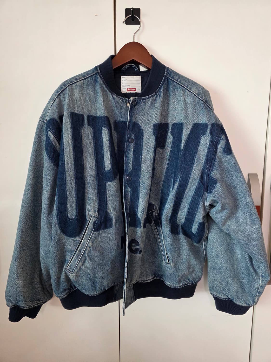 슈프림 워시드 녹아웃 데님 바시티 자켓 워시드 블루 상품이미지1