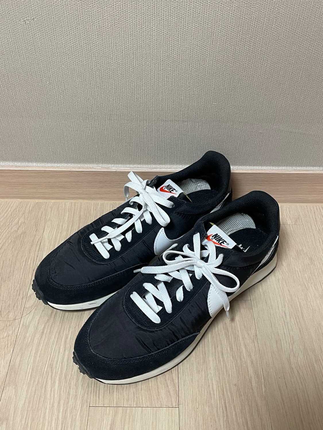 나이키 테일윈드 검흰 280 상품이미지1