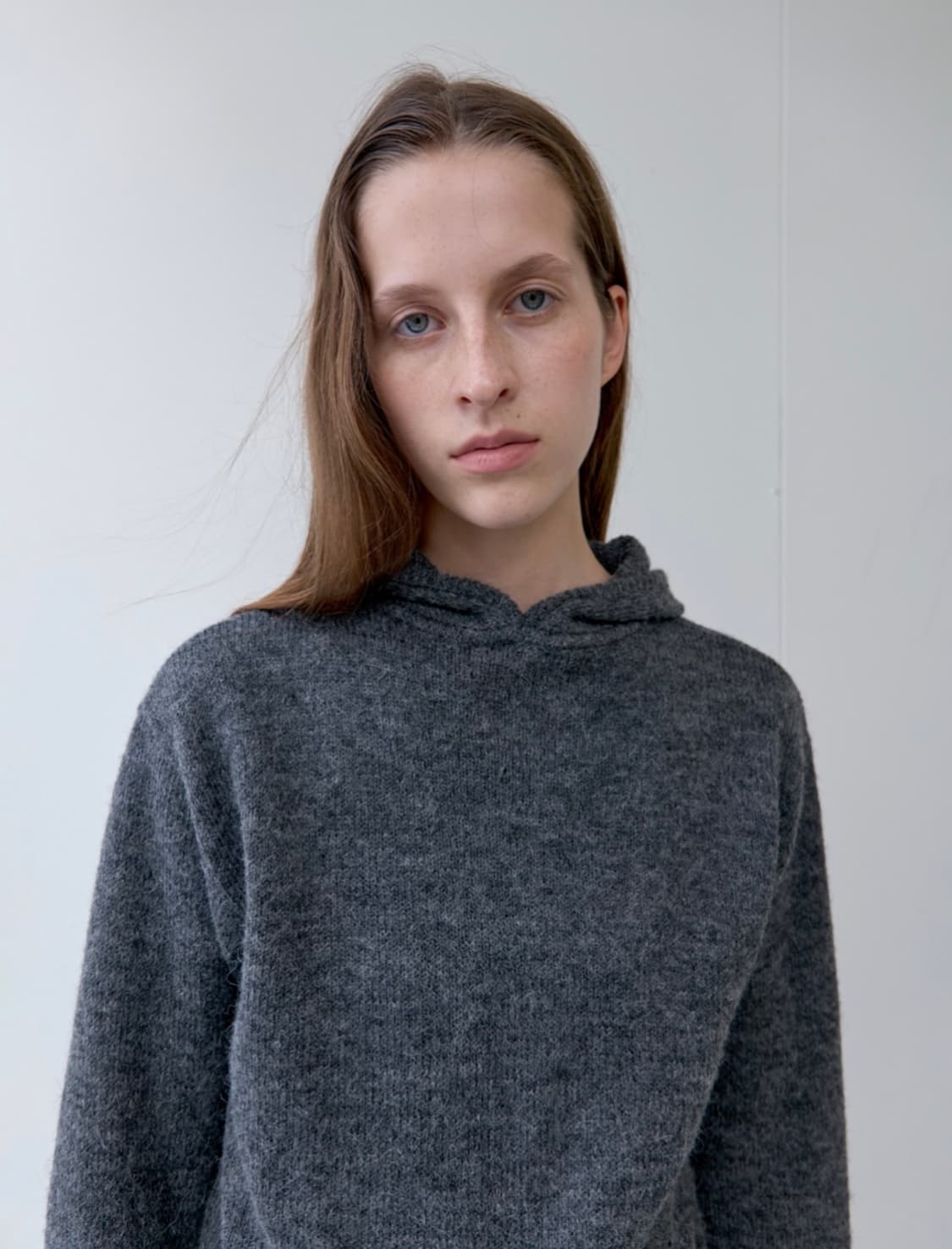 파이카 HAIRY HOODED KNIT TOP (charcoal) 상품이미지1