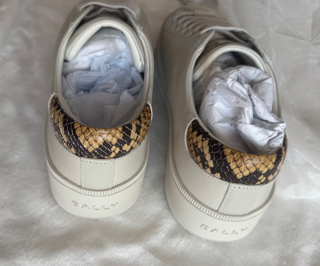 발리 스니커즈 새상품 상품이미지3