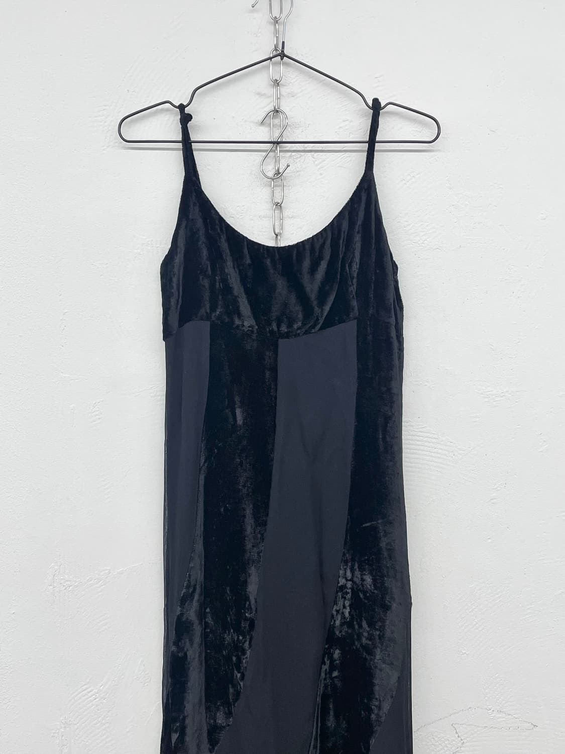 고딕 벨벳 드레이프 롱 원피스 상품이미지5