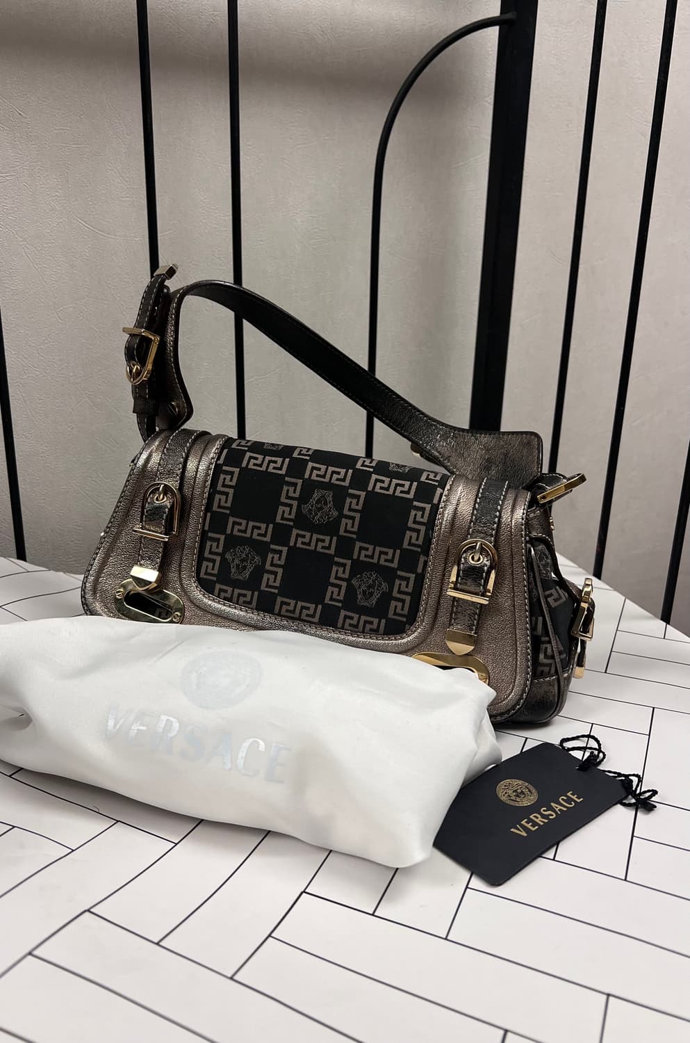 90s versace 베르사체 메두사 자카드 클래식 숄더백 핸드백 상품이미지8