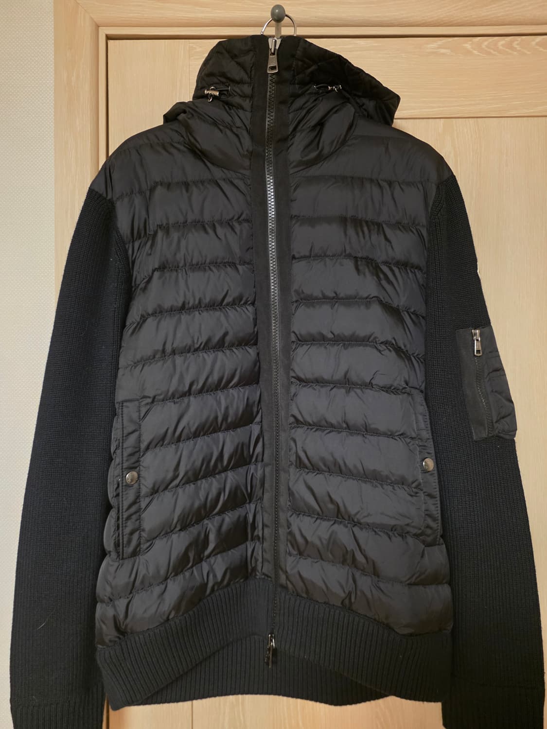 [XL] 25FW 몽클레어 니트 후드 집업 패딩 새상품급 상품이미지2