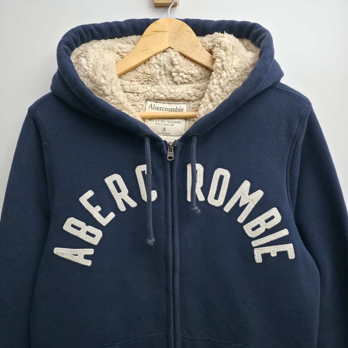 [S] 아베크롬비 네이비 뽀글이 후드 집업 상품이미지2