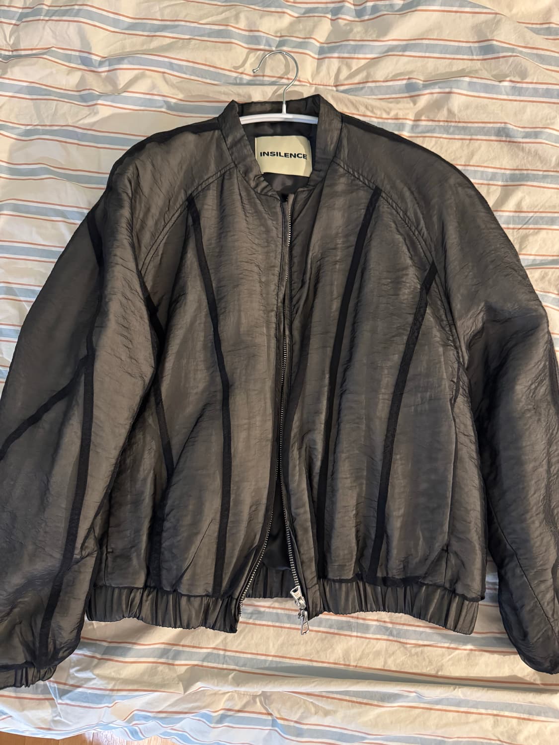 인사일런스 더블 레이어드 플러피 점퍼 블랙 상품이미지2