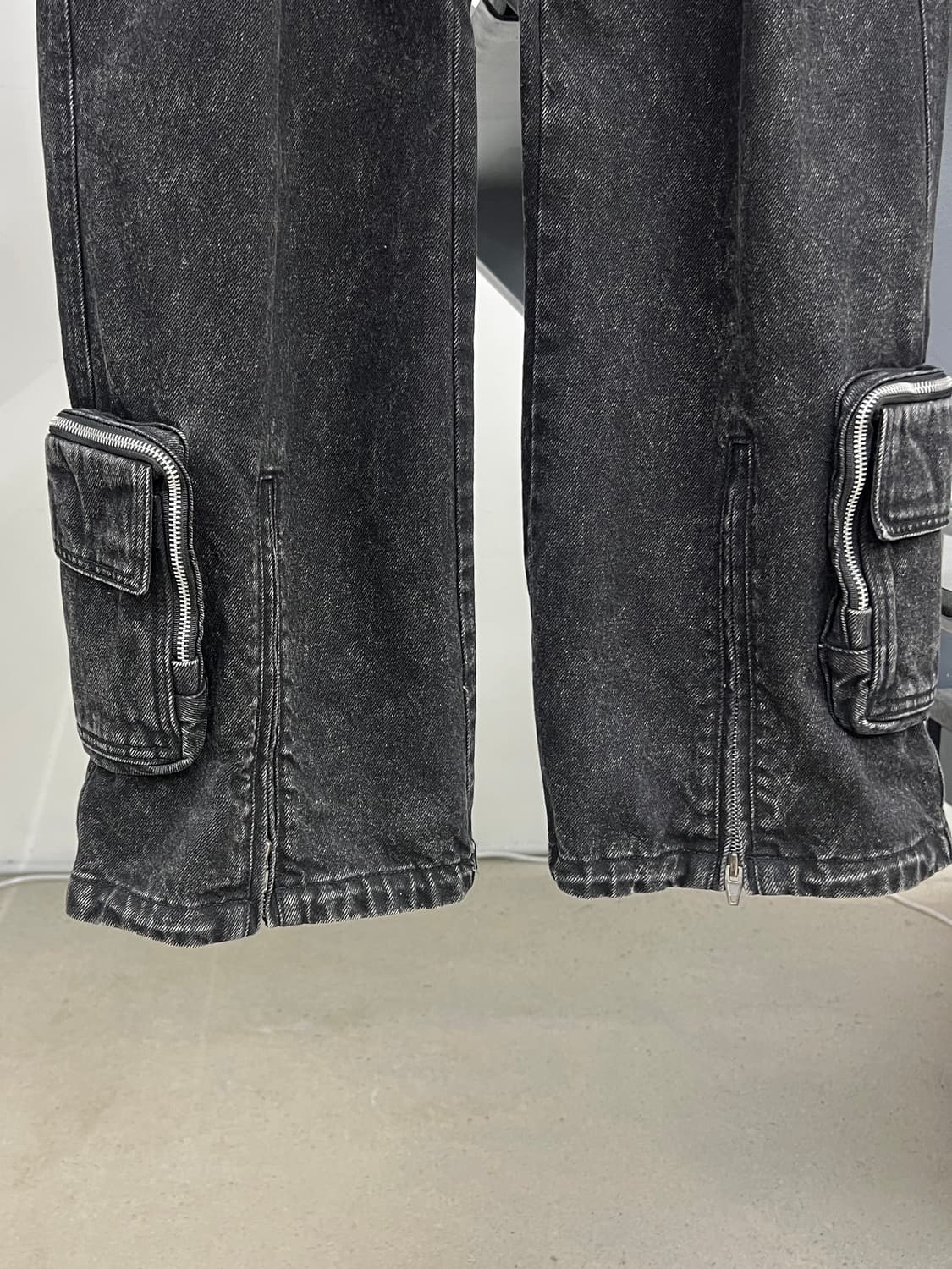 준지 23FW 데님 맥 카고 팬츠 / 블랙 상품이미지4