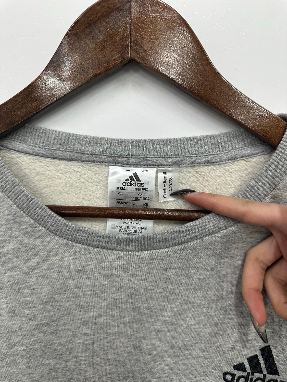 아디다스 그레이 검정 마샬아츠 맨투맨 상품이미지2