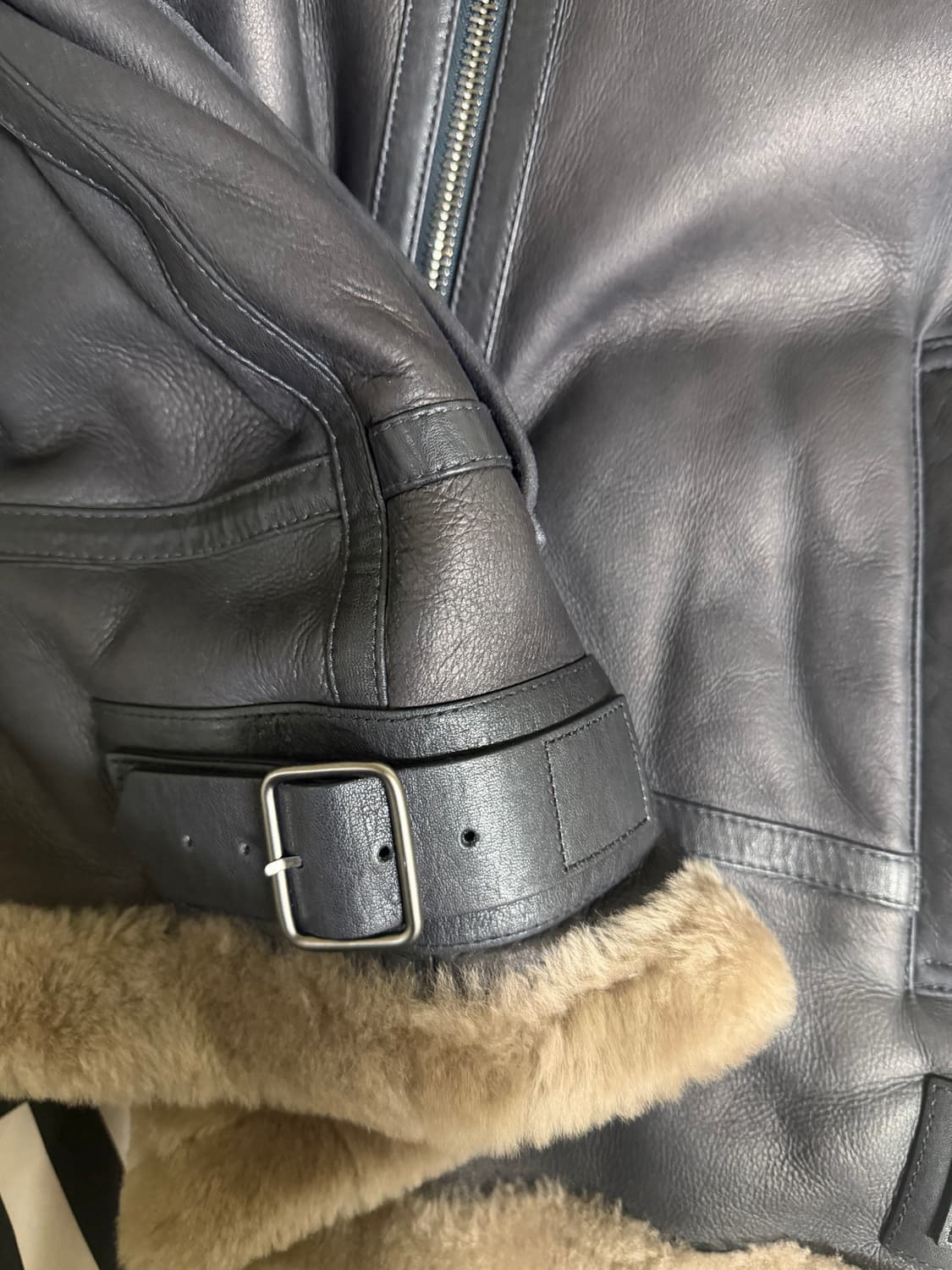 솔리드 옴므 무스탕 52 상태 최상 상품이미지5