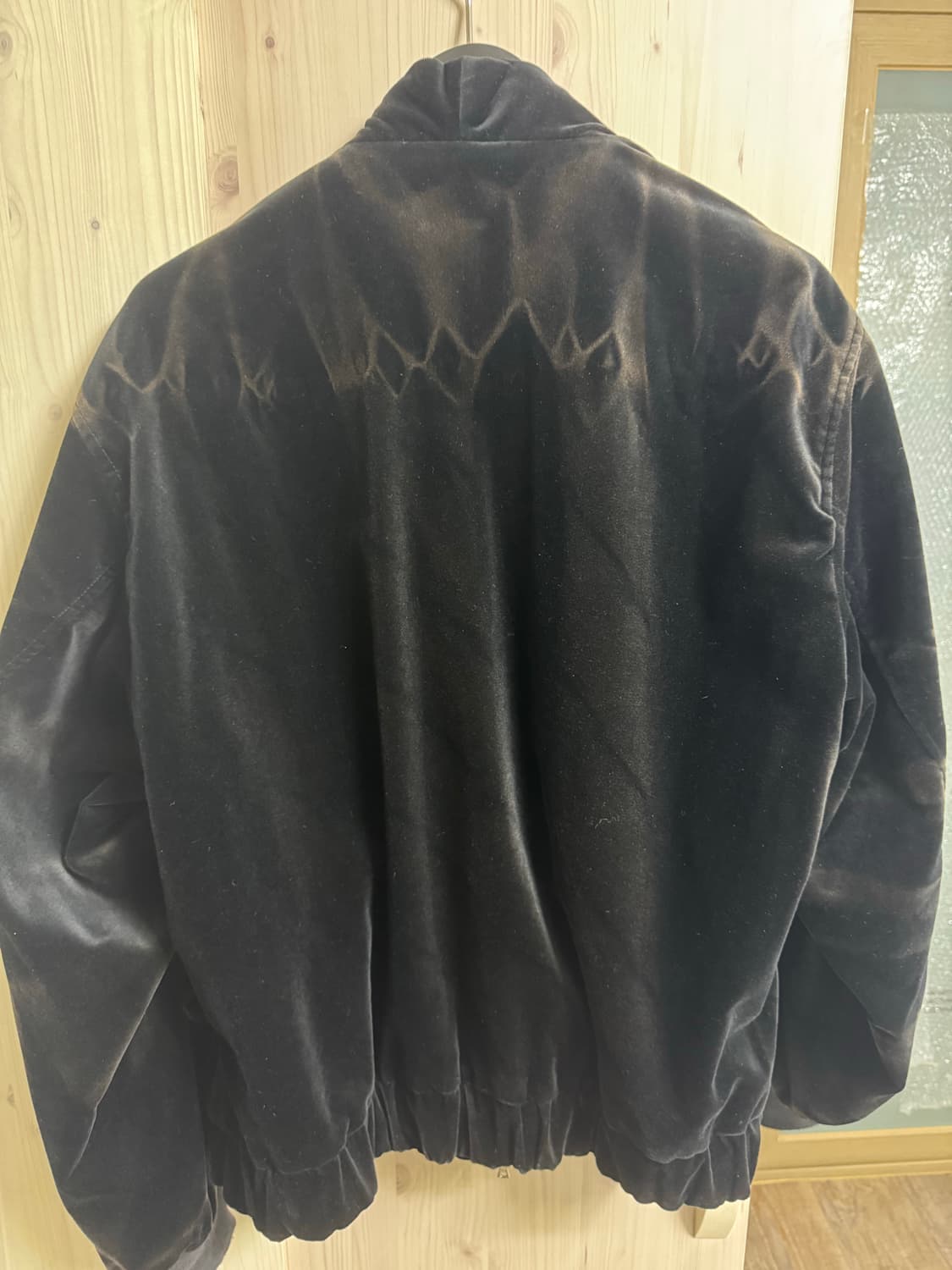 지용킴24aw 벨벳 봄버 상품이미지2