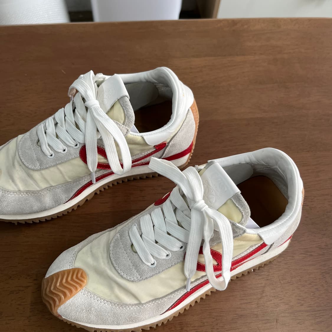 로에베 발레 러너 스니커즈 37 상품이미지3