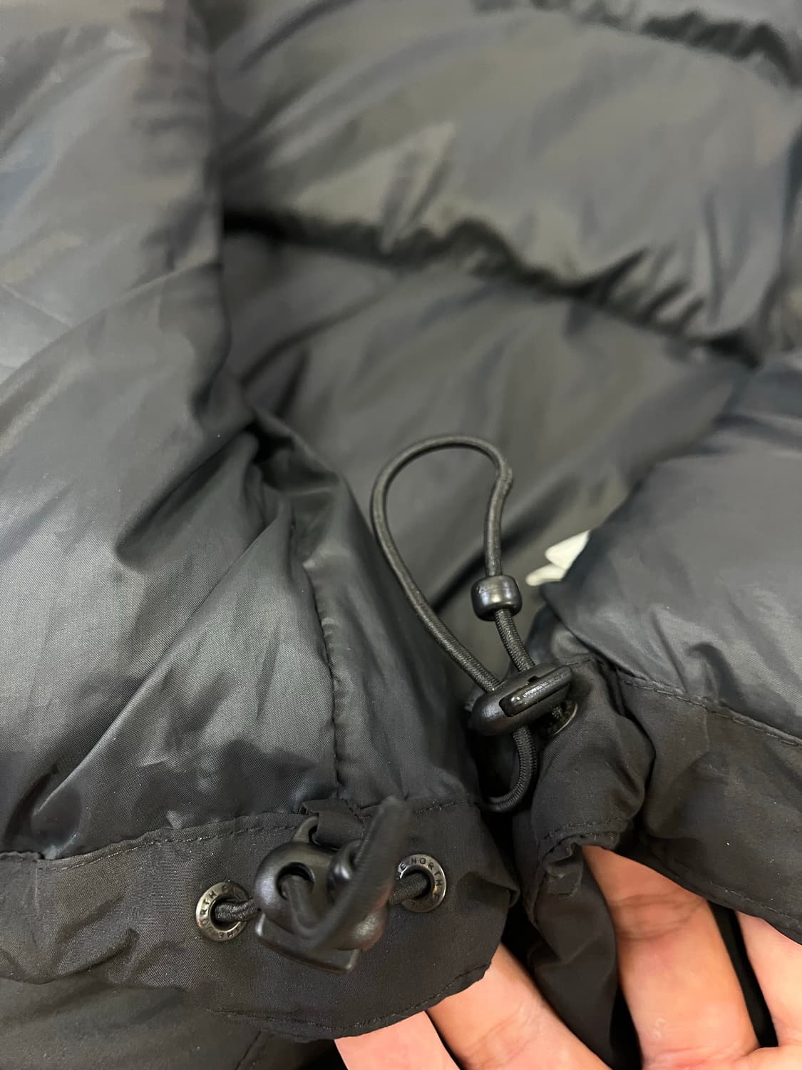 노스페이스 올블랙 티볼에어 패딩 100 상품이미지10