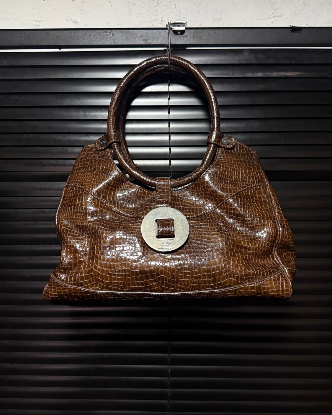 아르마니 꼴레지오니 뱀피 파이톤 pvc 에나멜 가죽 숄더백 에스닉 가방  상품이미지3