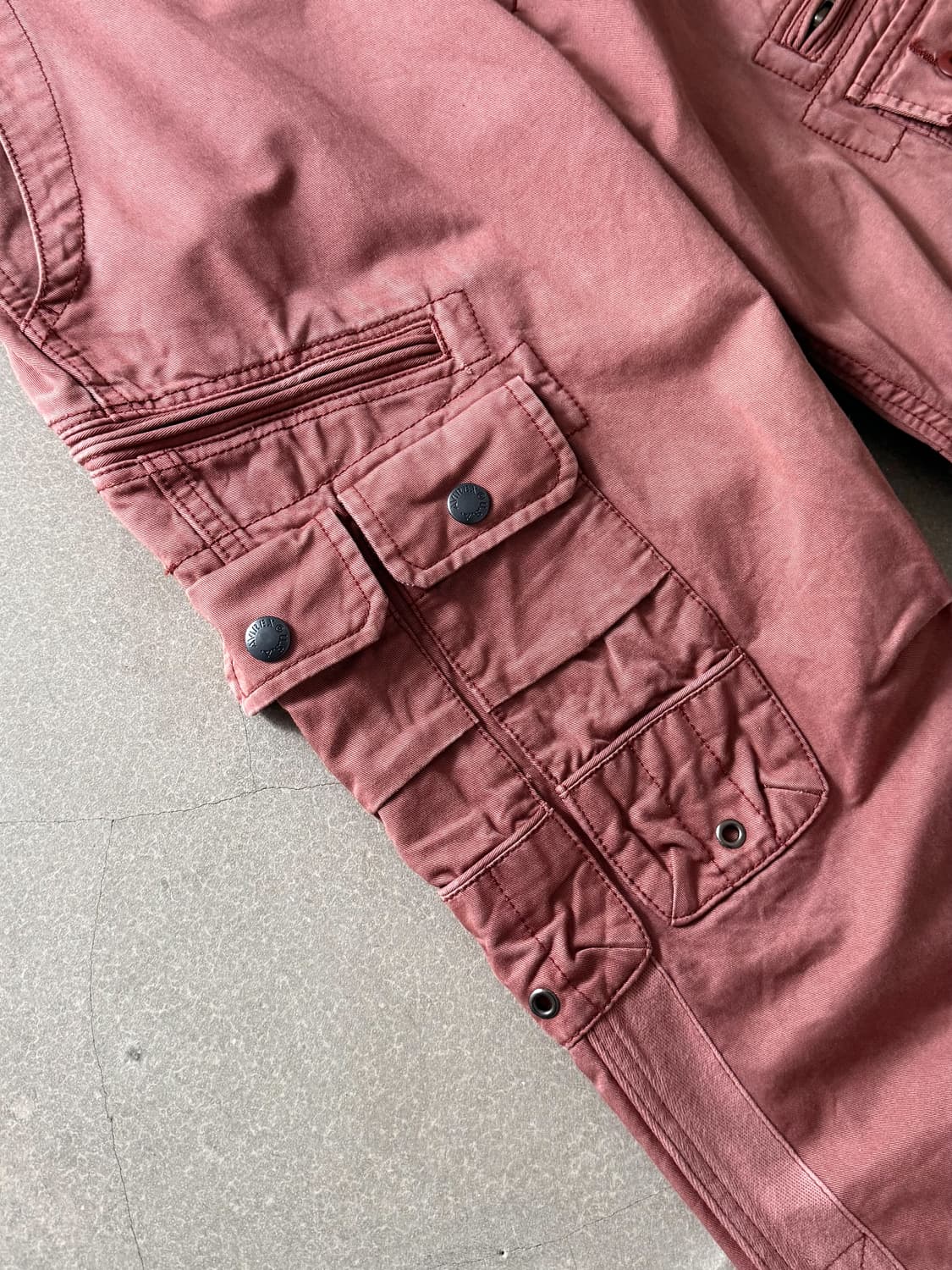 Avirex Multi-Pocket Cargo Pants 상품이미지3