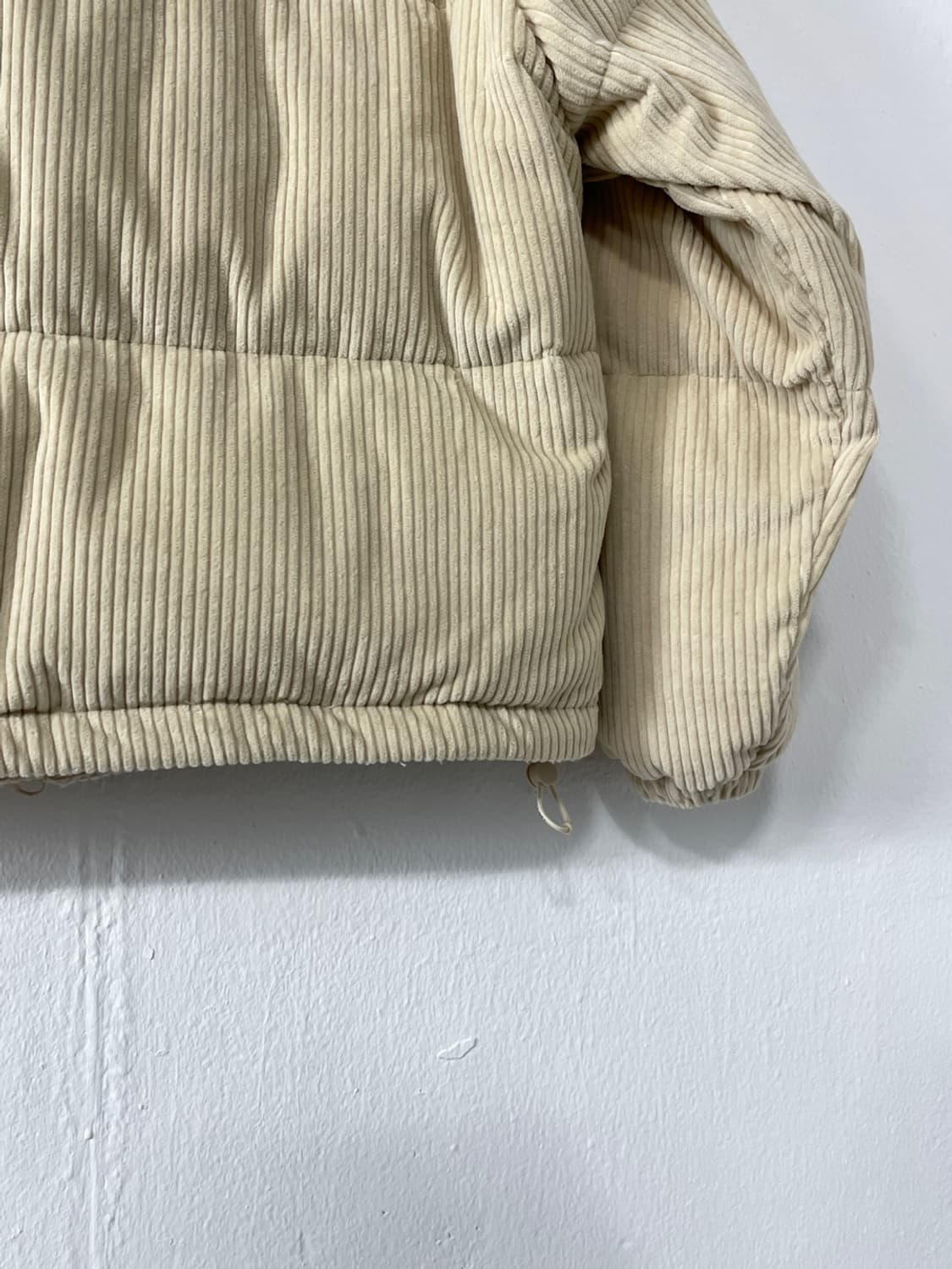 와릿이즌 마크 곤잘레스 코듀로이 패딩  상품이미지2