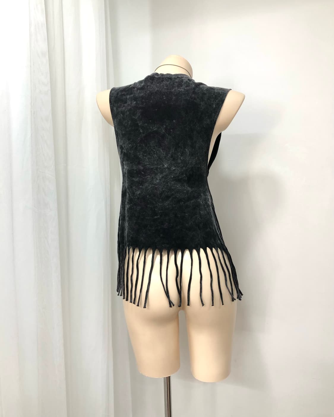 charcoal graphic print tassel sleeveless 상품이미지4