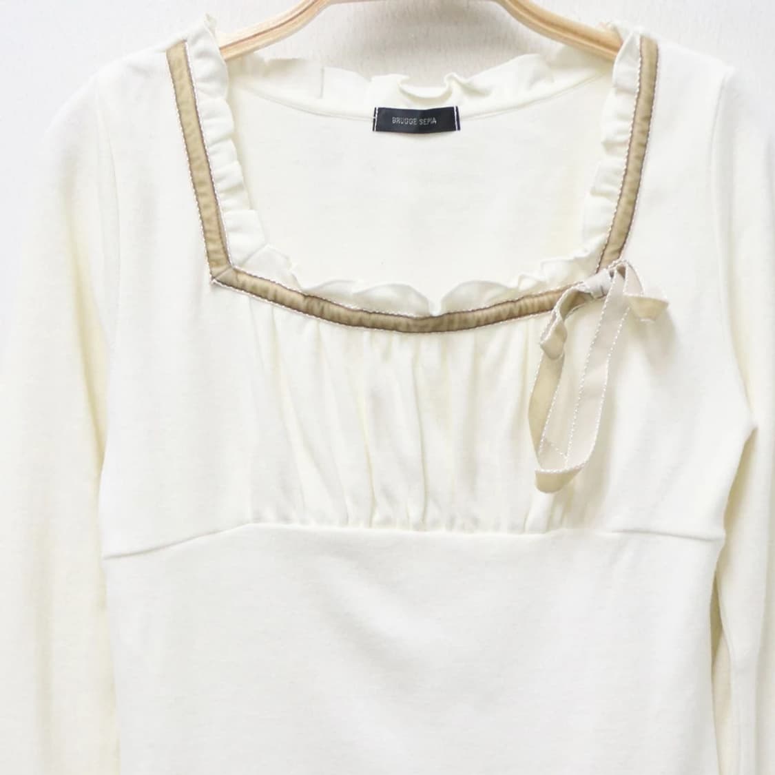 BRUGGE SEPIA 리본코어 울 혼방 셔링 블라우스 62431 상품이미지5