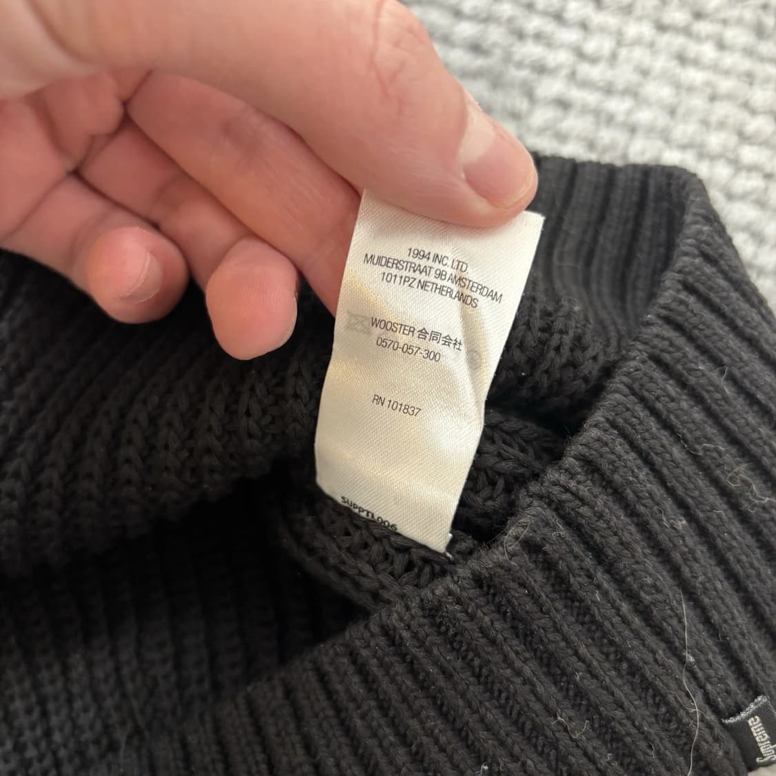 슈프림 스몰 박스 립드 니트 스웨터 블랙 상품이미지7