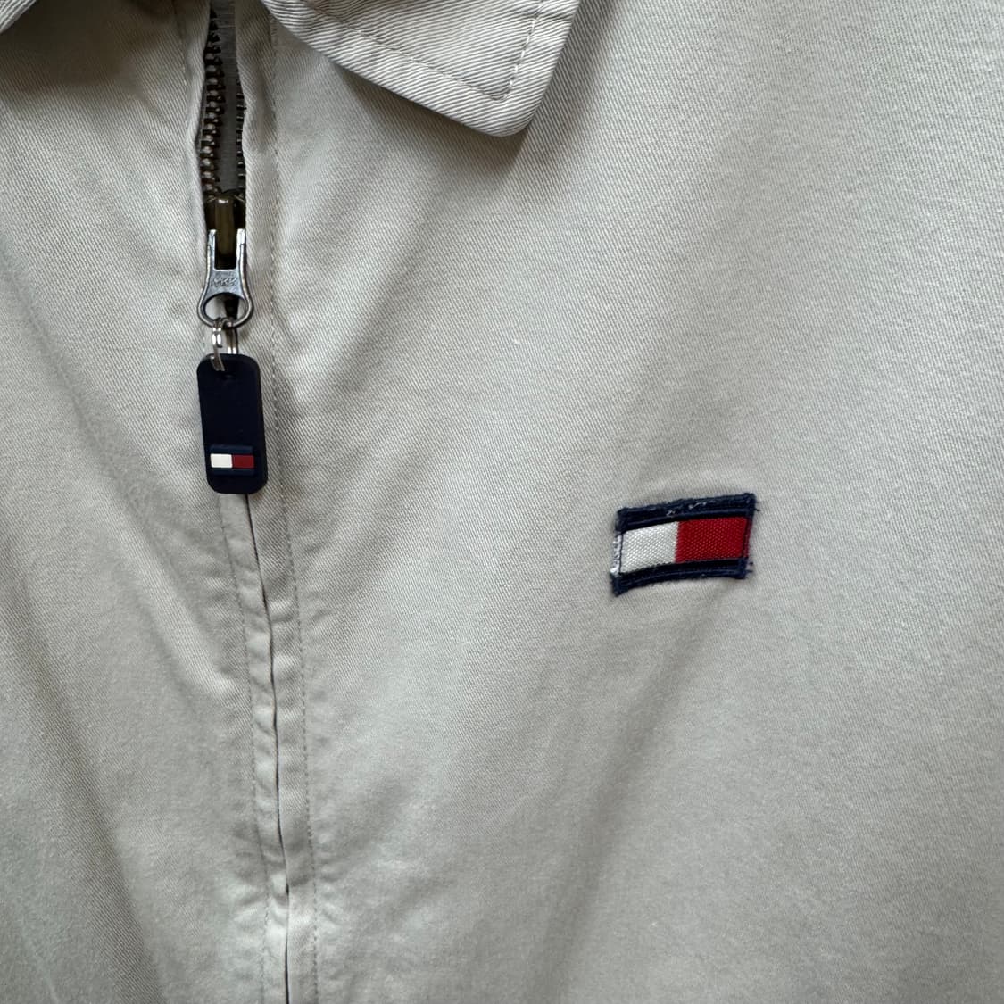 00s 하드록 X 타미힐피거 올드스쿨 봄버자켓 투포켓 디테일 화이트 상품이미지5