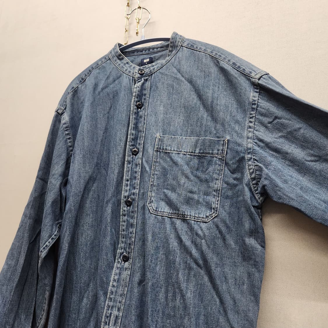 유니클로 원포켓 헨리넥 데님 셔츠 M(L) 상품이미지3
