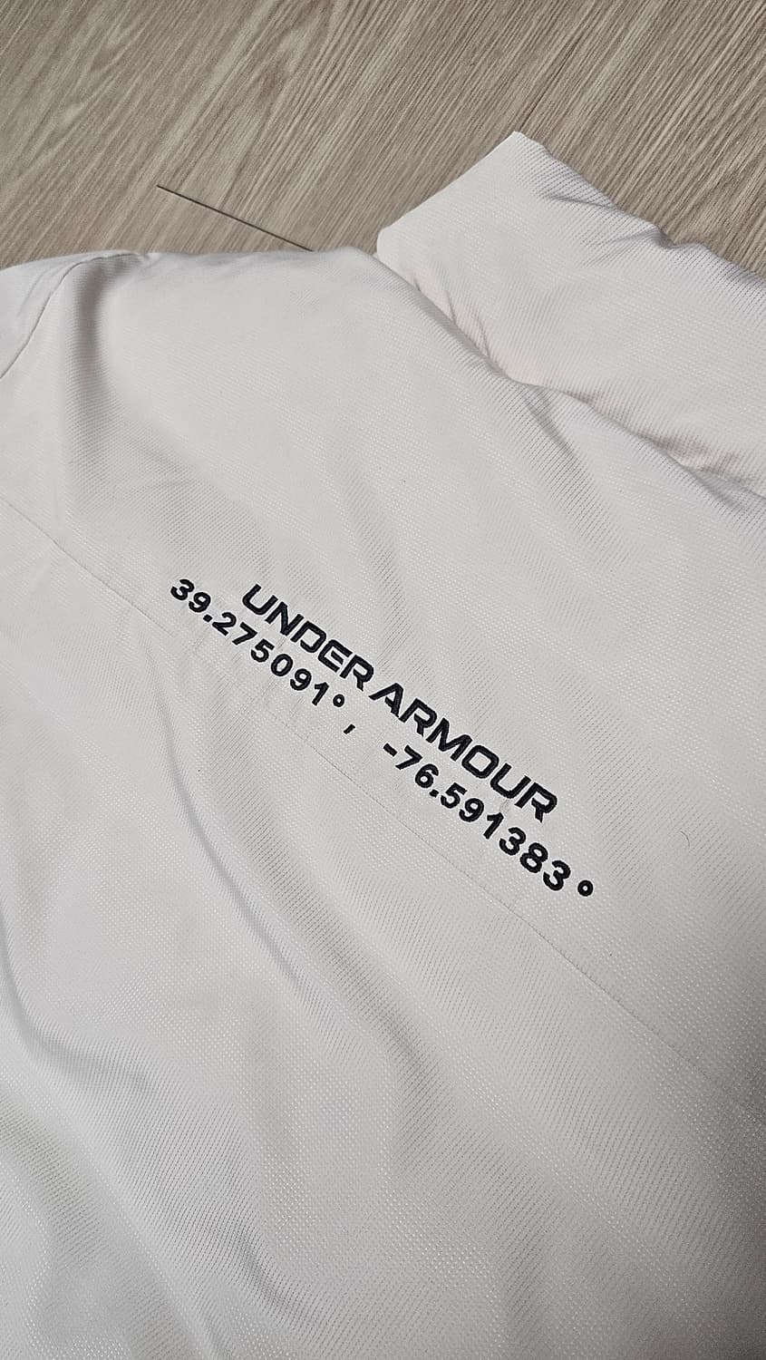 언더아머 숏패딩 m사이즈 상품이미지4