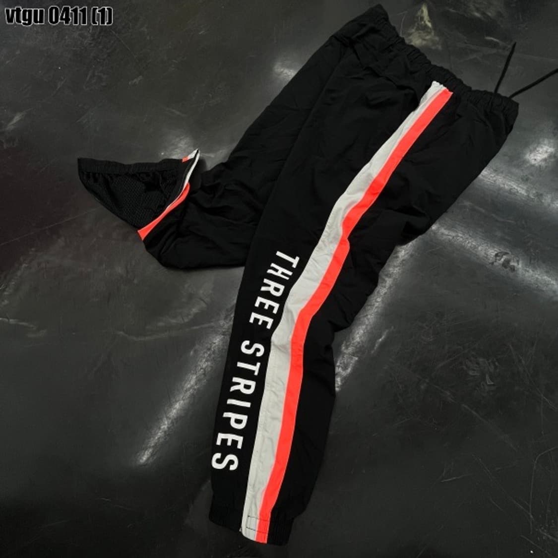 Adidas pants L 상품이미지2
