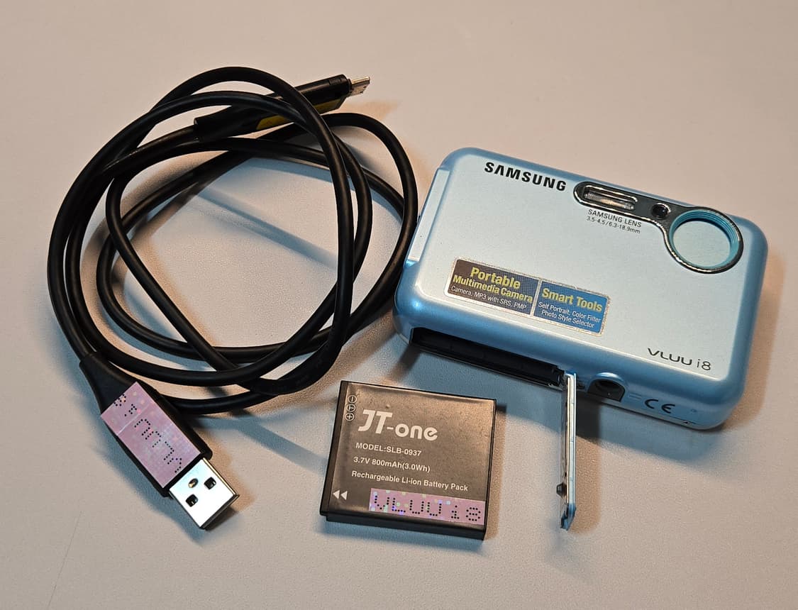 삼성 VLUU i8 빈티지 디카 블루 상품이미지1