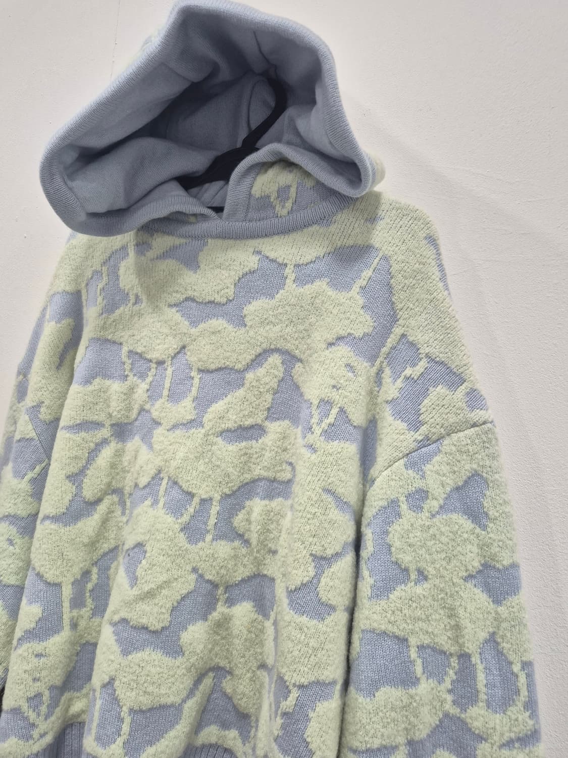 한섬 랑방 플라워 패턴 후드 니트 여성 88사이즈 상품이미지2