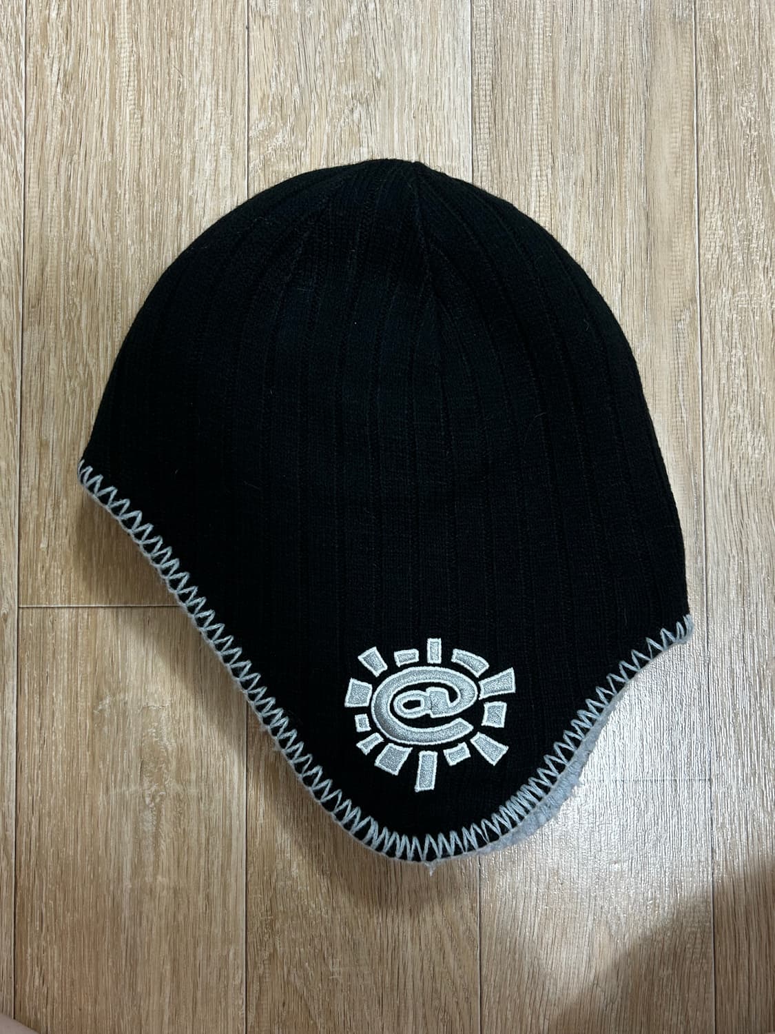 reversible ear flap beanie - black/grey 상품이미지2