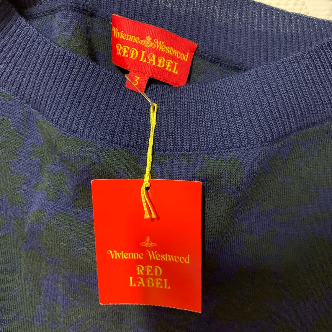 새상품viviennewestwood 오프숄더 플라워 울 긴팔티 상품이미지8