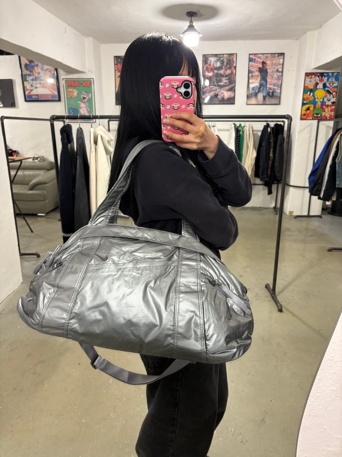 나이키 메탈실버 스우시 가방 상품이미지1