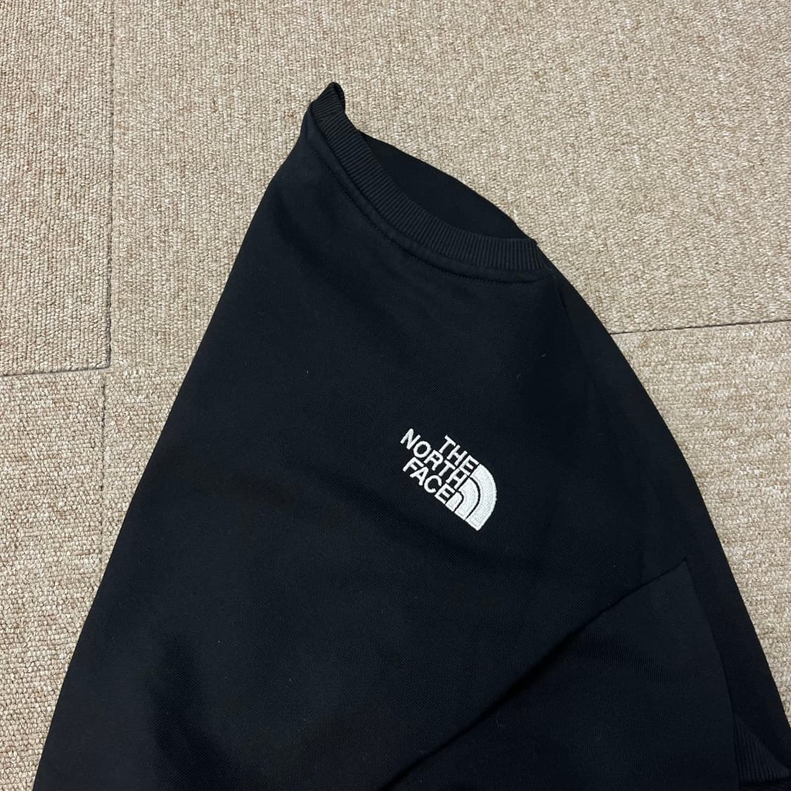  노스페이스 맨투맨 상품이미지3