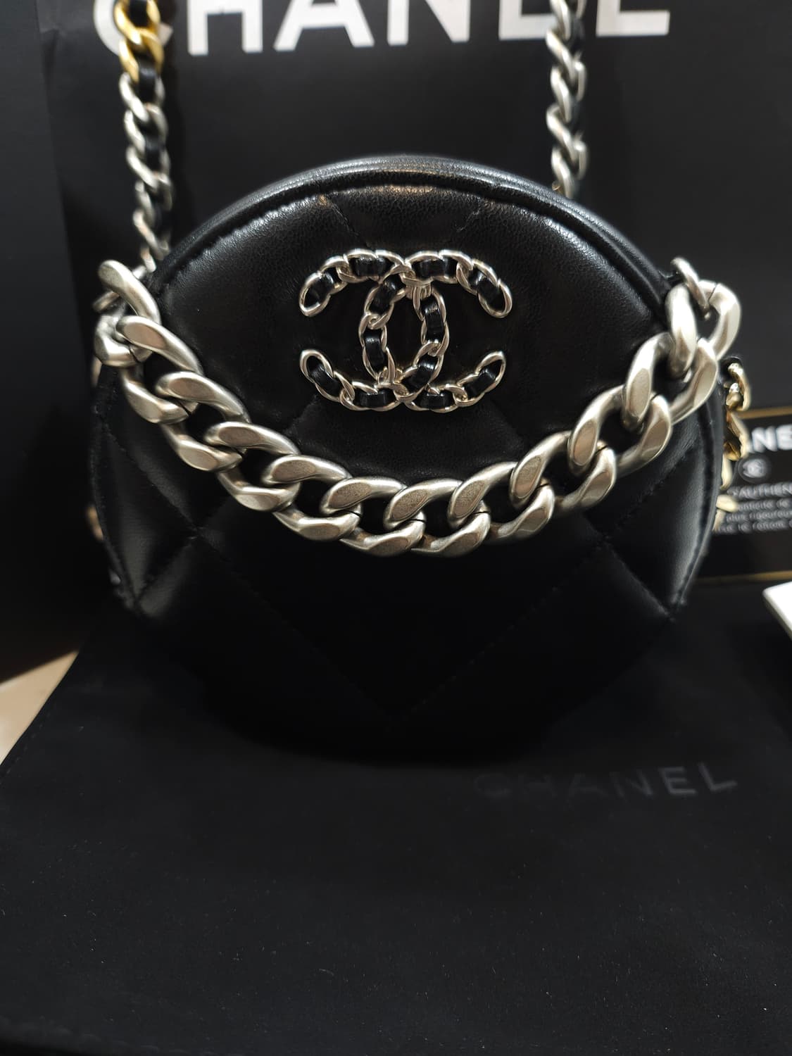 [새상품급] 샤넬 블랙 램스킨 19 탬버린 체인 크로스백 은장 상품이미지2