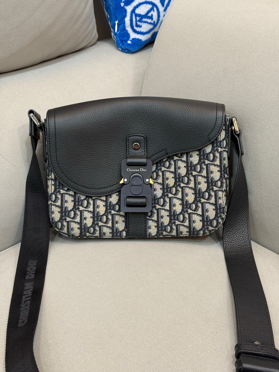 디올 오블리크 플랩 메신저 크로스백  상품이미지1