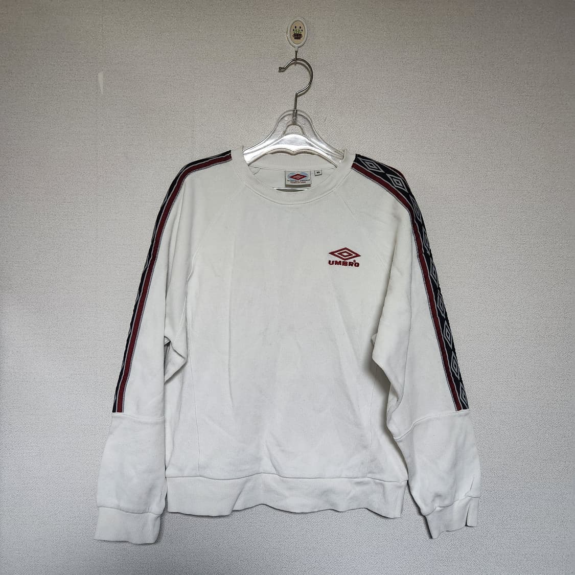 24년 엄브로 테이프 라인 맨투맨 95 상품이미지1