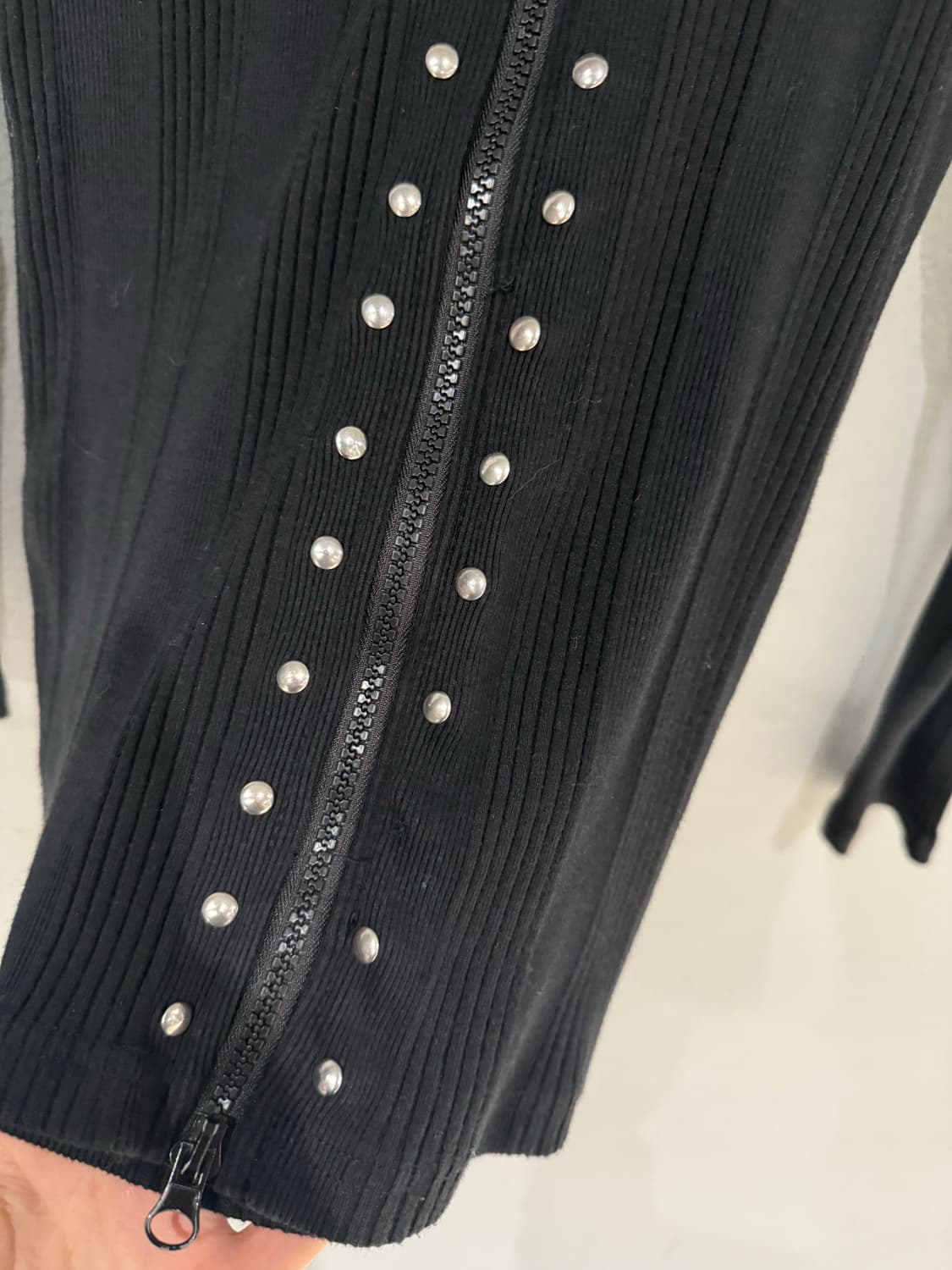 stud detail ribbed 2-way zip-up 상품이미지7