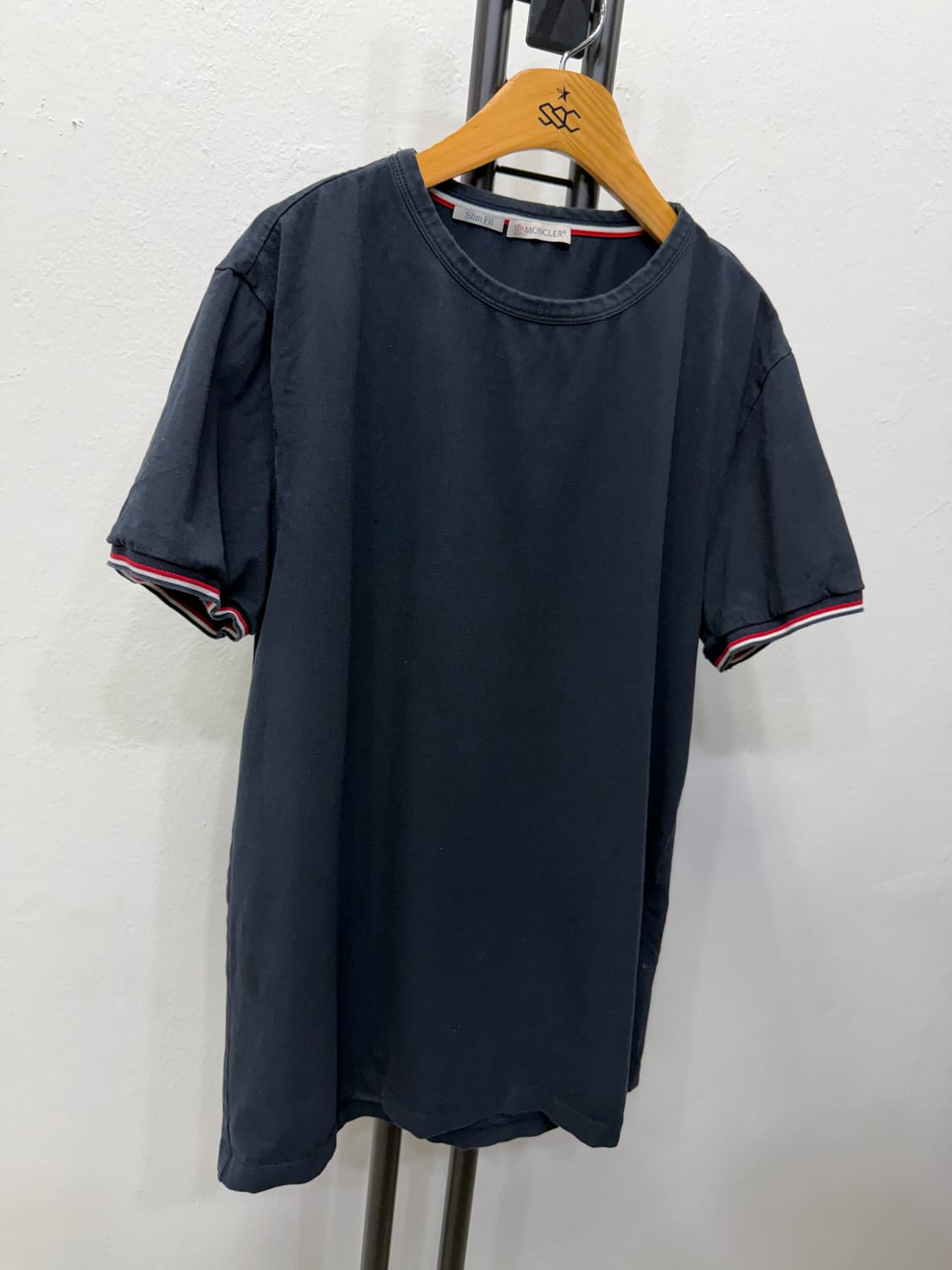 정품) 몽클레어 남성 네이비 반팔 티셔츠 XL 상품이미지2