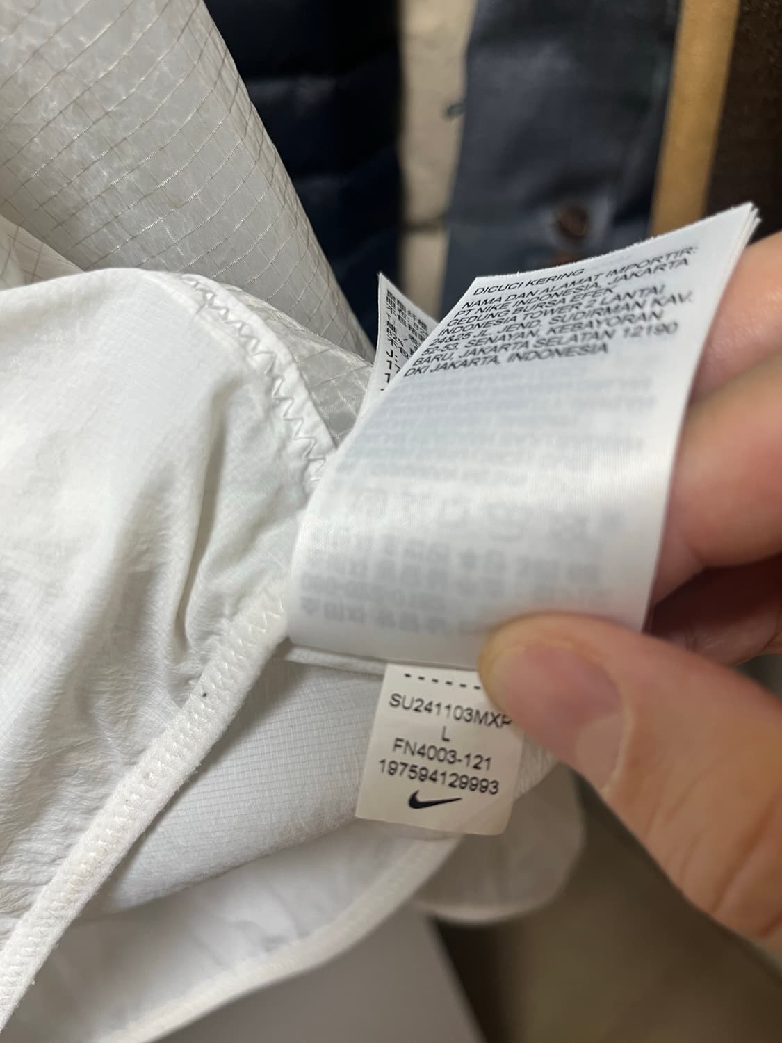 나이키 트레일 에어리즈 바람막이 (FN4003-121) 상품이미지5