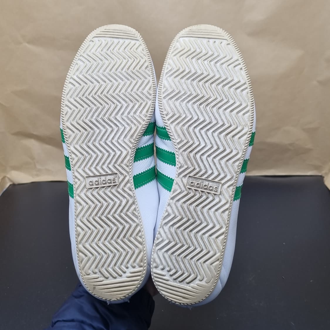아디다스 오버덥 화이트그린 스니커즈 240 상품이미지3