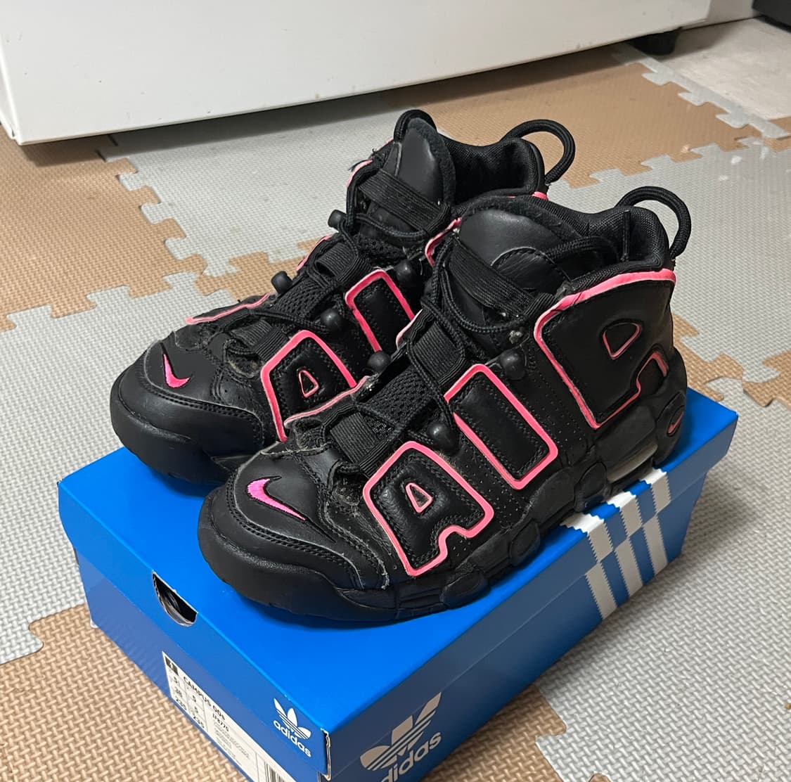 나이키 에어 모어 업템포96 블랙핑크 235 상품이미지1