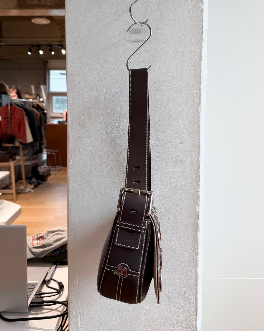 셀린느 브라운 유로디세이 코인백  상품이미지3