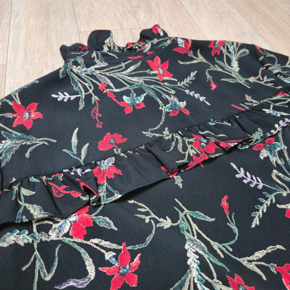 55)EGOIST 플라워 패턴 프릴 블라우스 상품이미지8